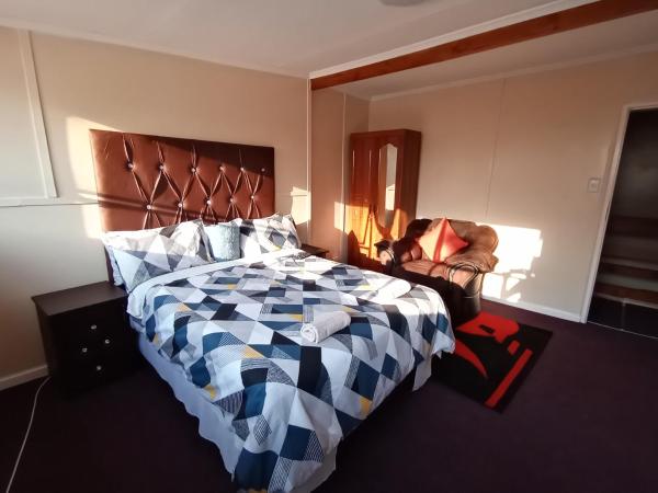 A la foto es mostra l'objecte MOFFAT GUEST HOUSE situat a la ciutat de Randfontein.