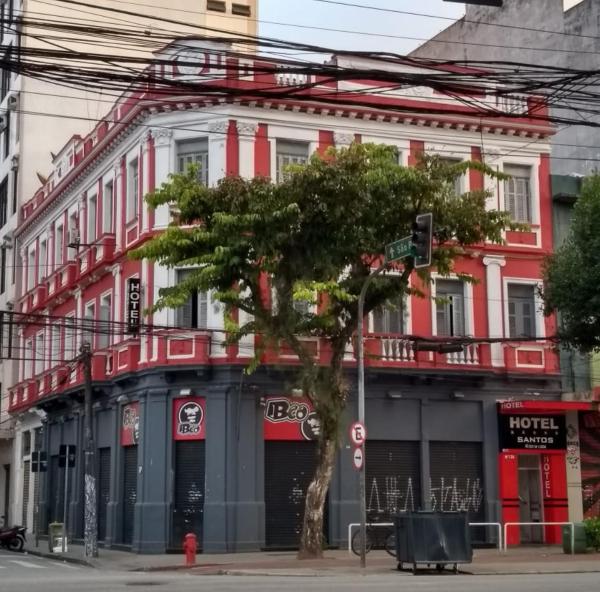A la foto es mostra l'objecte Hotel Santos Inn situat a la ciutat de Santos.