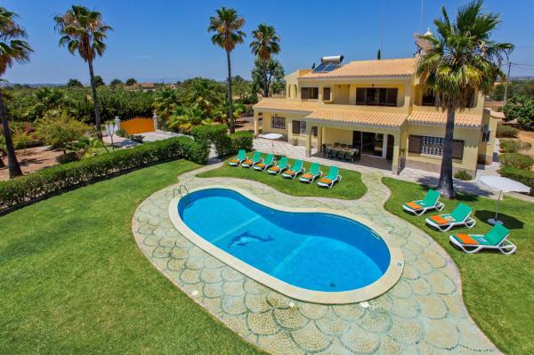 På bildet vises objektet Villa Barreto by Villa Plus som ligger i byen Pêra.