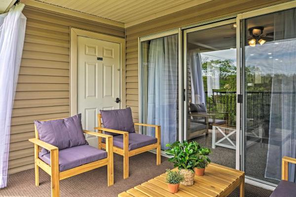 A la foto es mostra l'objecte Branson Condo on Golf Course w/ Pool Access! situat a la ciutat de Branson.