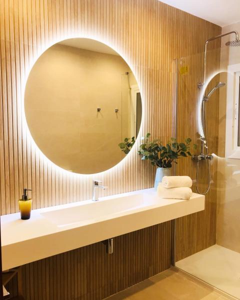 Na zdjęciu widoczny jest obiekt Andalucía II & balcony by ELE Apartments położony w mieście Malaga.