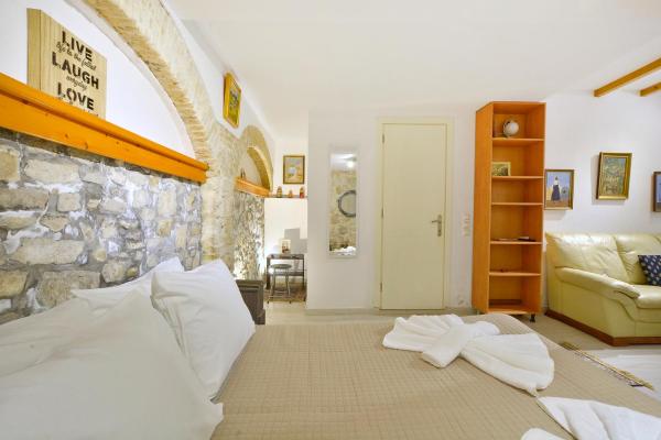 Bild 9: Studio in Corfu town