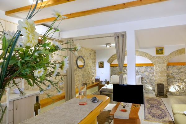 Bild 7: Studio in Corfu town