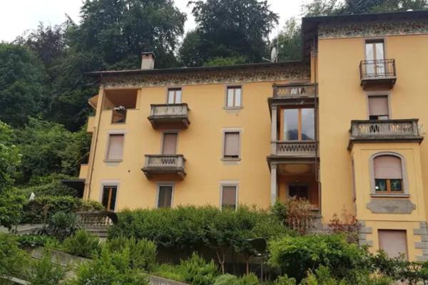 The photo shows the Melograni 29 located in the city of Omegna.