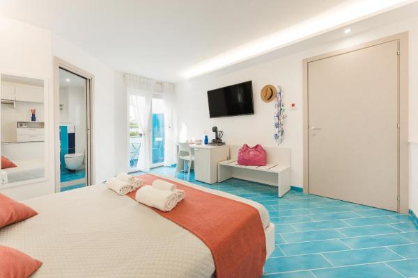 Na fotografii je vidět objekt Il Corallo Residence nacházející se ve městě Procida.