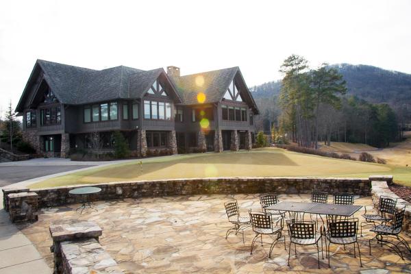 Na zdjęciu widoczny jest obiekt Golf Club Villas położony w mieście Marblehill.