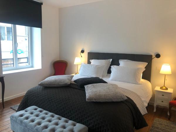 A la foto es mostra l'objecte L'Otentik Restaurant Chambres d'Hôtes situat a la ciutat de Elliant.