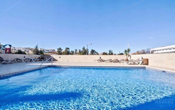 A la foto es mostra l'objecte George's Quinta das Palmeiras, a 2 bedroom apartment in luxury complex, walking distance to town situat a la ciutat de Lagos.
