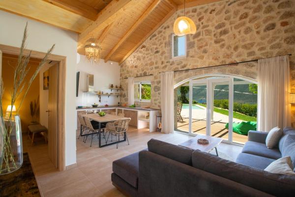 A la foto es mostra l'objecte Pnoes Villas Vasiliki Lefkada situat a la ciutat de Vasiliki.