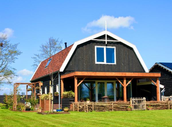 A la foto es mostra l'objecte De Heerlijkheid Hensbroek situat a la ciutat de Hensbroek.