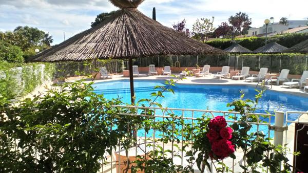 Nella foto è visibile l'oggetto Brit Hotel Confort Hélios Agde situato nella città di Cap d'Agde.