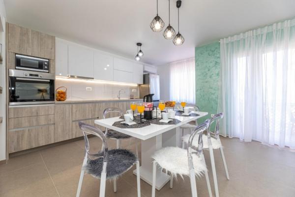 A la foto es mostra l'objecte Apartman Gržetić situat a la ciutat de Šilo.