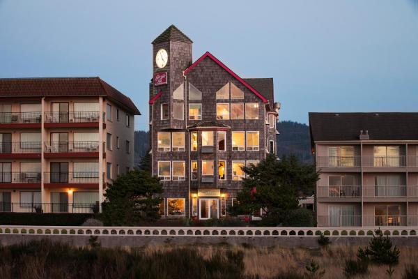 A la foto es mostra l'objecte The Seaside Oceanfront Inn situat a la ciutat de Seaside.