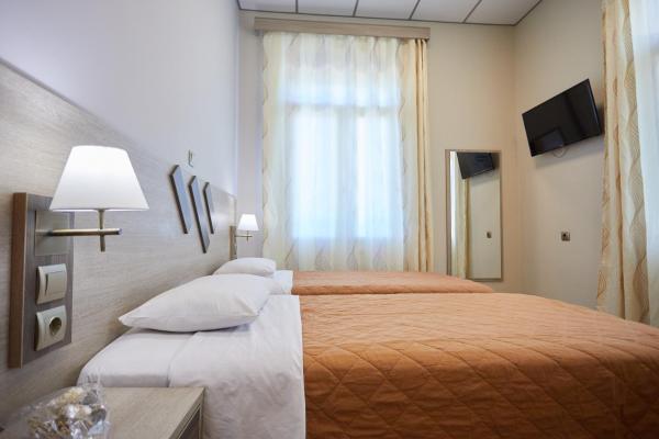 Na fotografii je vidět objekt Amalia City Rooms nacházející se ve městě Chios.