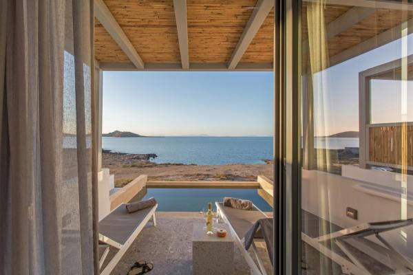 Auf dem Foto ist das Objekt Paros Cape Suites in der Stadt Naoussa zu sehen.