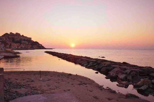 Nella foto è visibile l'oggetto Appartamento sul mare alla Foce situato nella città di Imperia.