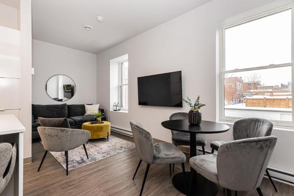 Billede 1: Stylish & Fun 1 Bedroom Apartment in Le Plateau by Den Stays