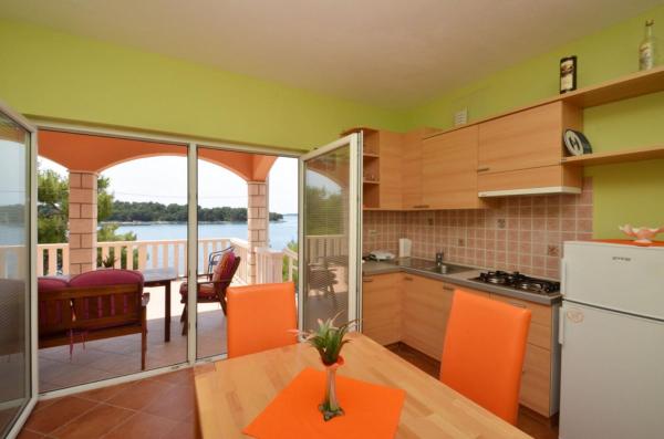 Na fotografii je vidět objekt Apartment in Karbuni with sea view, terrace, air conditioning, W-LAN 3609-3 nacházející se ve městě Blato.