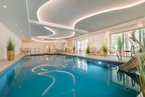 Στη φωτογραφία φαίνεται το αντικείμενο HofHotel Krähenberg που βρίσκεται στην πόλη Grömitz.