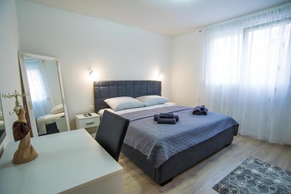 Op de foto is het object Too Sweet Apartment 1 te zien, gelegen in de stad Split.