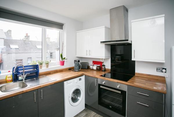 Apt3, No 2 Antrim Gardens, Portrush with Seaview photo 5