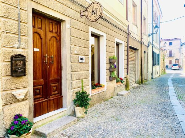 Auf dem Foto ist das Objekt La Vecchia Posta B&B in der Stadt Luras zu sehen.