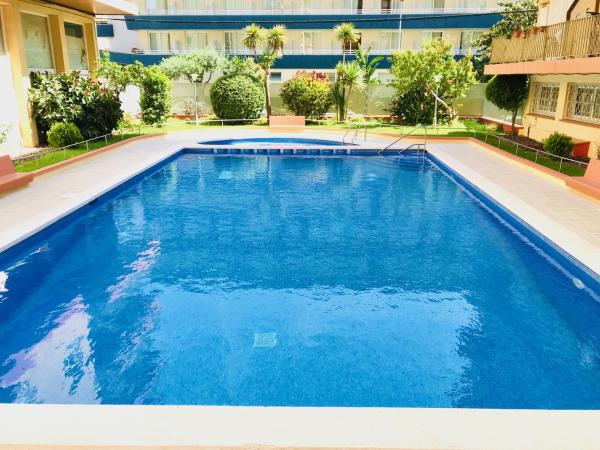 Modern And Design Studio Near The Beach With Large Swimming Pools - Lloret de Mar