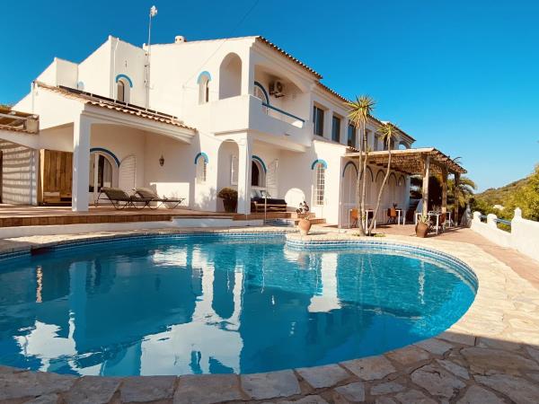 På billedet ses objektet B&B Casa do Cerro beliggende i byen Azinheiro.