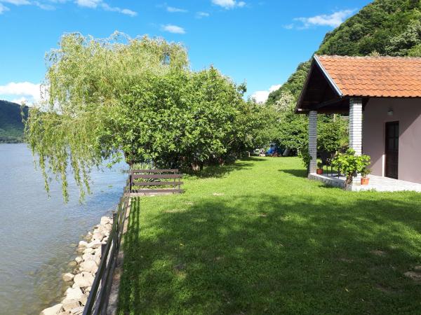 På bildet vises objektet Dedin raj som ligger i byen Brnjica.
