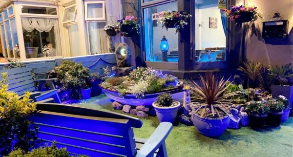 A la foto es mostra l'objecte The Glenroy Guest House situat a la ciutat de Blackpool.