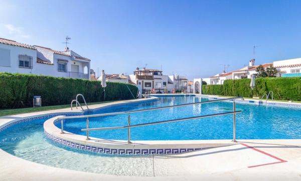 A la foto es mostra l'objecte Casa Jilguero situat a la ciutat de Nerja.