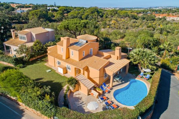 A la foto es mostra l'objecte Villa Casa do Mel by Villa Plus situat a la ciutat de Loulé.