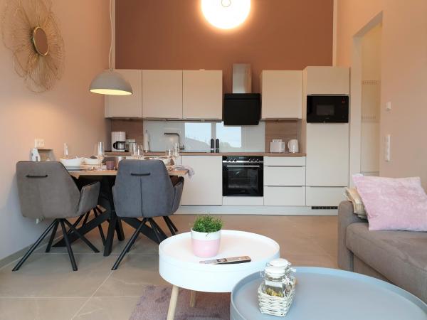 På billedet ses objektet Apartment Luv & Lee, Am Alten Deich 4-6, Whg 2 36 beliggende i byen Dangast.