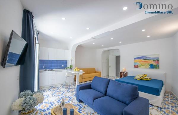 A la foto es mostra l'objecte Casa Arienzo situat a la ciutat de Positano.