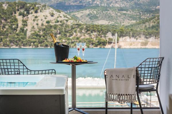 A la foto es mostra l'objecte Canale Hotel & Suites situat a la ciutat de Argostoli.