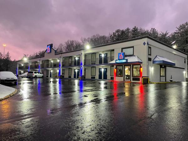 A la foto es mostra l'objecte Motel 6-Kingston, TN situat a la ciutat de Kingston.