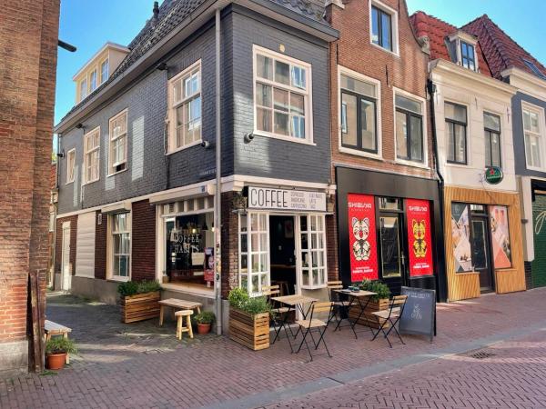 На фото показан объект Tiny Private City Rooms Haarlem, расположенный в городе Харлем.