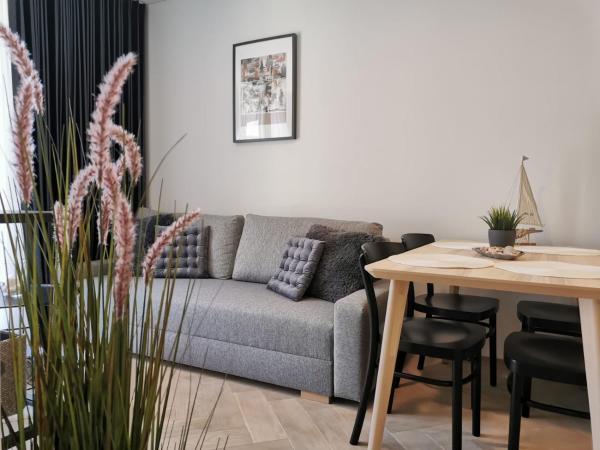 A la foto es mostra l'objecte Green Hill situat a la ciutat de Juodkrantė.