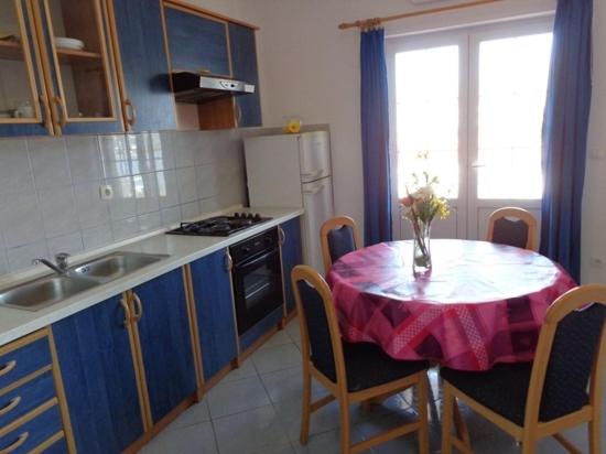 The photo shows the Apartment in Grebaštica with sea view, balcony, air conditioning, WiFi (3571-3) located in the city of Grebaštica.