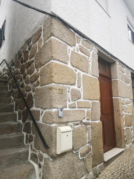På billedet ses objektet Casa Girão - Alojamento Local beliggende i byen Baiões.
