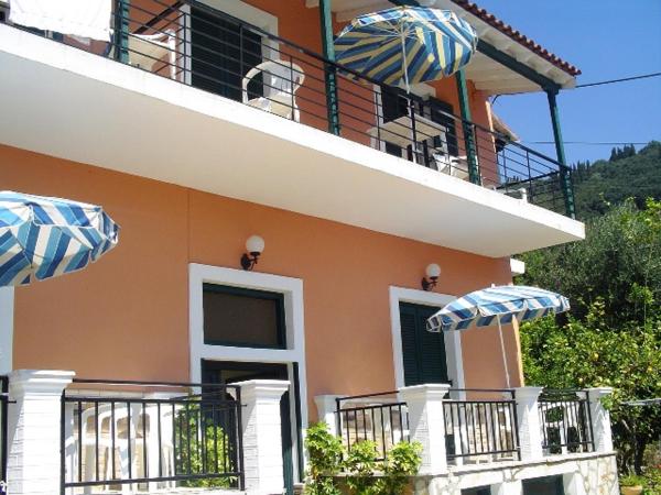 Na fotografii je vidět objekt Nikolas Apartments Kalami bay nacházející se ve městě Kalámi.