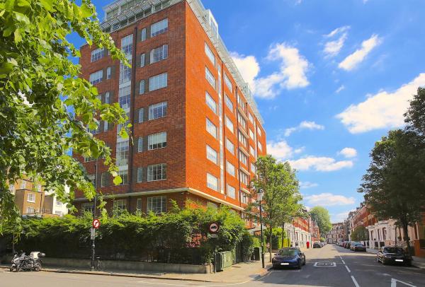 Roland House, London