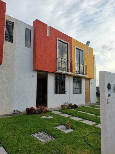 På billedet ses objektet Magnolia house near UTEQ University beliggende i byen Querétaro.