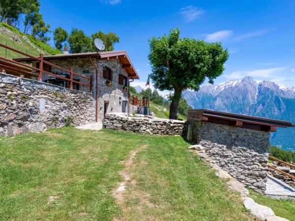 På billedet ses objektet Holiday Home La tana del lupo by Interhome beliggende i byen Albonico.