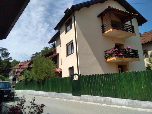På billedet ses objektet Guest House Isidora beliggende i byen Pogled.