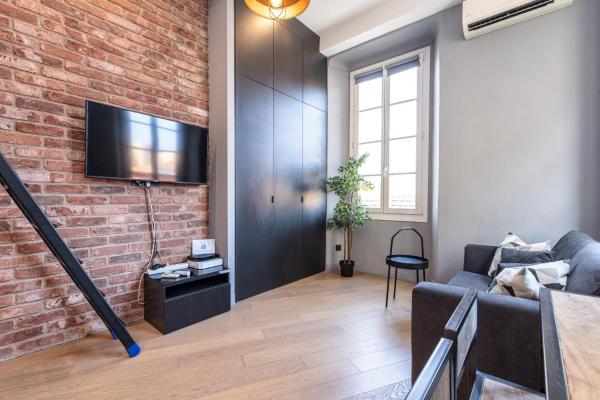 A la foto es mostra l'objecte 10 SEGURANE - Magnifique Studio Mezzanine - Port de Nice situat a la ciutat de Niça.