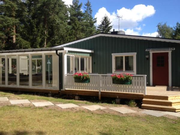 A la foto es mostra l'objecte Holiday House in Oknö, Mönsterås situat a la ciutat de Mönsterås.