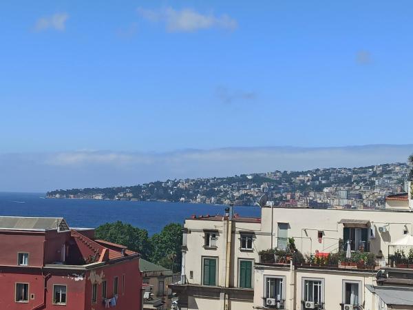 Na foto é possível ver o objeto B-Stay Napoli localizado na cidade de Naples.