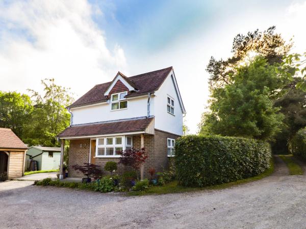 Na fotografii je vidět objekt Wood Glen Cottage nacházející se ve městě Dallington.