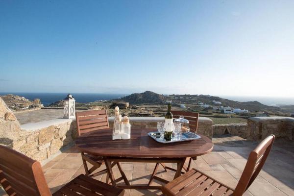 A la foto es mostra l'objecte Villa Jakie situat a la ciutat de Plintri.
